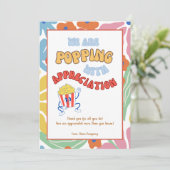 おもしろい先生ボランティアの同僚サンキューカード 招待状 (スタンド正面)