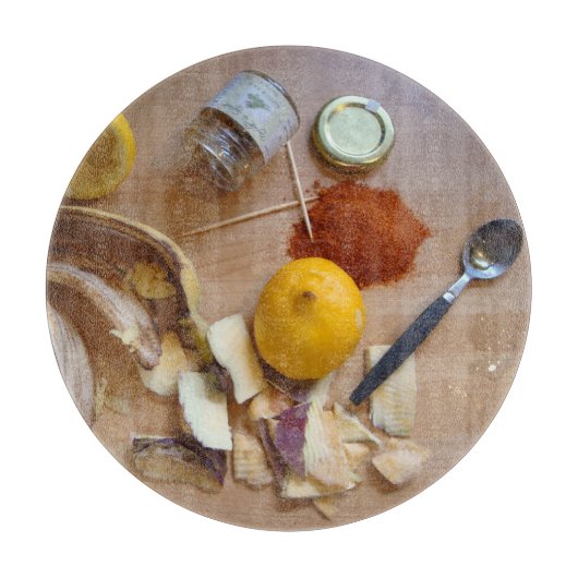 おもしろい写真のディナーのためのチョップベグの準備 カッティングボード (正面)