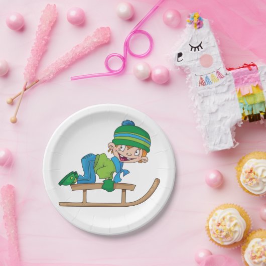 おもしろい冬そり少年かわいい雪の冒険 ペーパープレート (パーティー)