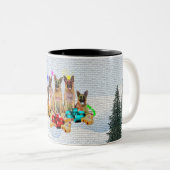 おもしろい可愛いドイツの羊飼い犬ヤッピー・クリスマス ツートーンマグカップ (正面右)