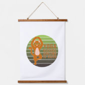 おもしろい可愛い猫ヨガ。ヨガおもしろいデザイン 吊り下げ型タペストリー (正面)