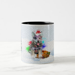 おもしろい可愛い青いヒーラー犬ヤッピー・クリスマス ツートーンマグカップ