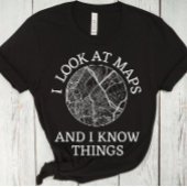 おもしろい地図記者 |土地測量士 Tシャツ