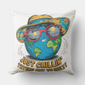 おもしろい地球の日 クッション (正面)