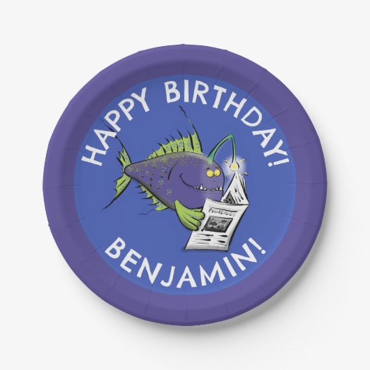 おもしろい天使の魚の漫画のパーソナライズされた誕生日 ペーパープレート (正面)