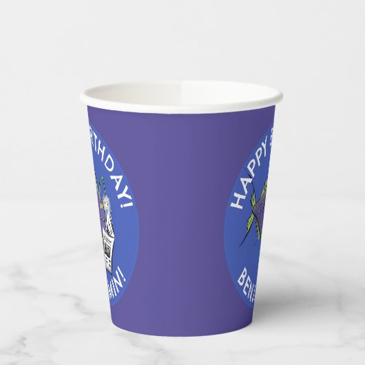 おもしろい天使の魚の漫画のパーソナライズされた誕生日 紙コップ (左)