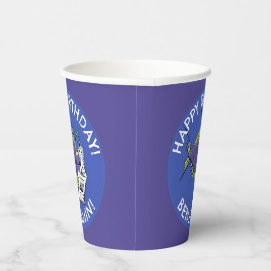 おもしろい天使の魚の漫画のパーソナライズされた誕生日 紙コップ (右)