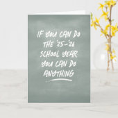 おもしろい学年の先生感謝していyou chalkboard カード (黄色い花)