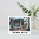 おもしろい実在縮小マーケティング ポストカード (スタンド正面)