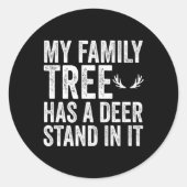 おもしろい家の木に鹿が立っているハンターh ラウンドシール (正面)