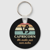 おもしろい山羊座〔占星術の〕十二宮図規則 キーホルダー (裏面)