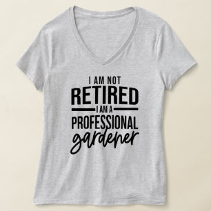 おもしろい庭師退職したではない Tシャツ