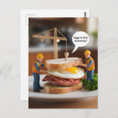 おもしろい建築の労働者がサンドイッチを作る ポストカード (正面/裏面)