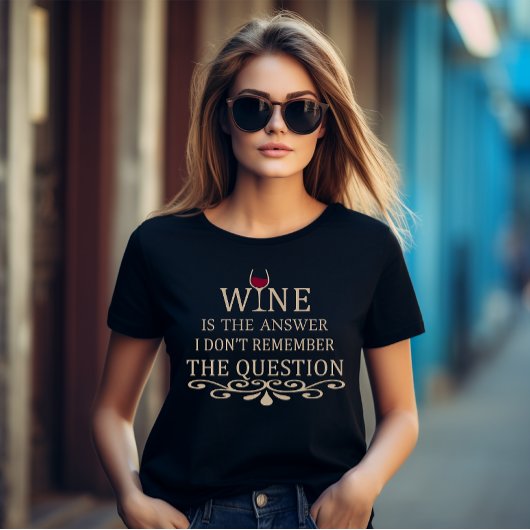 おもしろい引用文の有名なワインのドリンカースローガン Tシャツ