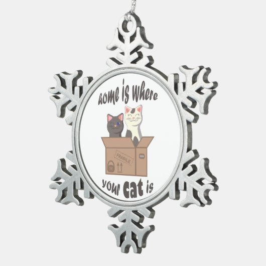 おもしろい引用文ホームは猫がいる場所 スノーフレークピューターオーナメント (右)