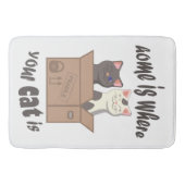 おもしろい引用文ホームは猫がいる場所 バスマット (正面)