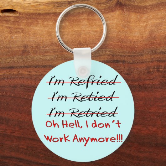 おもしろい引退用シャツ及び贈り物 キーホルダー (正面)