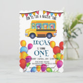 おもしろい恐竜のバックトゥスクールバスの少年誕生日 招待状 (スタンド正面)