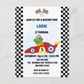 おもしろい恐竜レース車の男の子ゲーム誕生日パーティー インビテーションポストカード (正面)