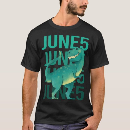 おもしろい恐竜 – 6月5日 Tシャツ (正面)