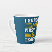 おもしろい新先生生き延び初年度 カフェラテマグ (左アングル)