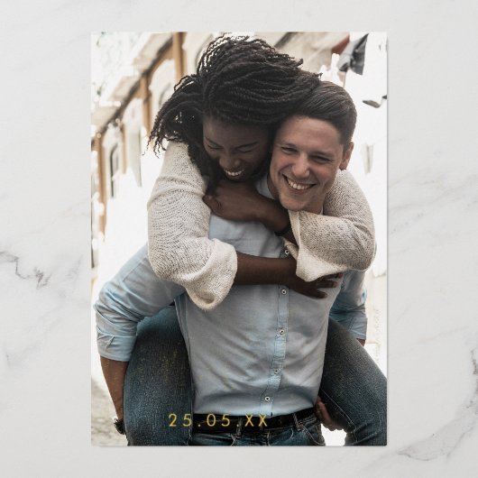 おもしろい最後に写真の結婚式の日付金ゴールドを保存 箔招待状 (正面)