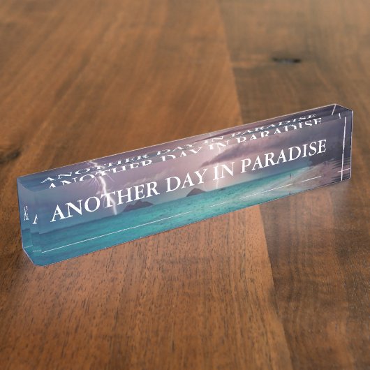 "おもしろい楽園の別の日" デスクネームプレート (側面)