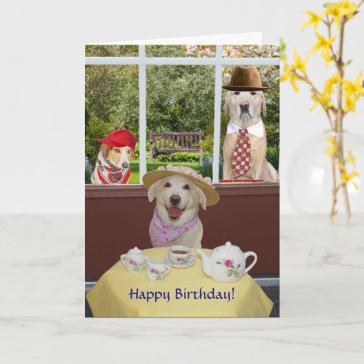 おもしろい犬か実験室の女性誕生日 カード (黄色い花)