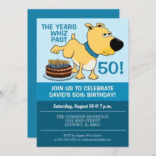 おもしろい犬がケーキ誕生パーティーでピーイング 招待状 (正面/裏面)