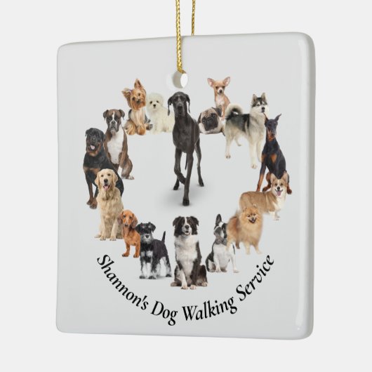 おもしろい犬が飼い犬の歩く セラミックオーナメント (左)