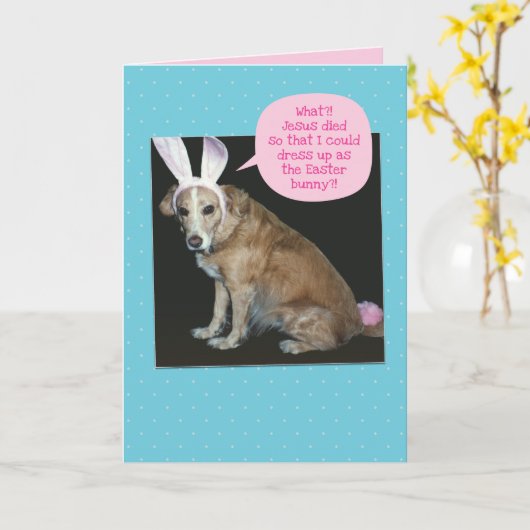 おもしろい犬イースターバニーのイースターカード カード (黄色い花)