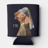 おもしろい犬ガールとパールイヤリングバーメイアパロディ 缶クーラー (裏面)