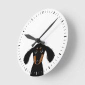 おもしろい犬キュートブラックアンドタンダシュント ラウンド壁時計 (傾斜)