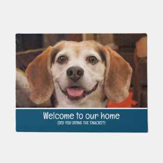 おもしろい犬写真ようこそスナックブルーを持って来た ドアマット