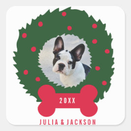 おもしろい犬恋人のクリスマスリースと犬の写真 スクエアシール