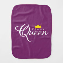 おもしろい王冠を持つドラ王室のマ女王