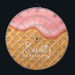 おもしろい甘い勝利アイスクリームコーンふりかけるピンク ダーツボード<br><div class="desc">このおもしろい甘い勝利アイスクリームコーン振りかけるピンクダーツボードは、女性の洞窟や甘い菓子や勝利を愛する人々に最適である。この甘い勝利を宣言名門私立校風のし、かわいい滴るアイスクリームのワッフルコーンガーリーはあなたのスポーツ商品にお洒落とフェミニンtouchを追加！</div>