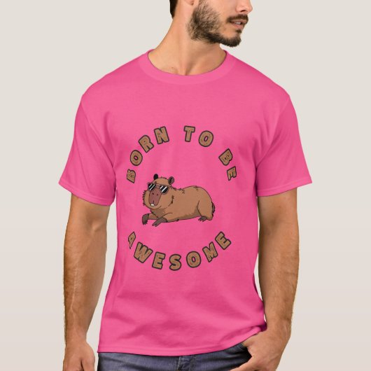 おもしろい生まれCapybaraのシ素晴らしャツ Tシャツ (正面)