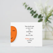 おもしろい目覚まし犬のゲロアラームクロックジョークユーモアLOL ポストカード (スタンド正面)