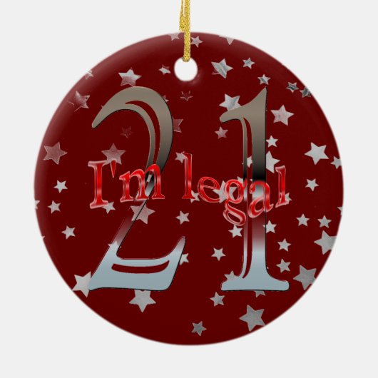 おもしろい私は法的第21誕生日の星の赤のクリスマスです セラミックオーナメント (裏面)