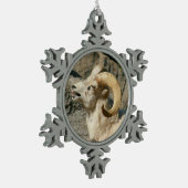 おもしろい笑う大羊かラム スノーフレークピューターオーナメント (左)