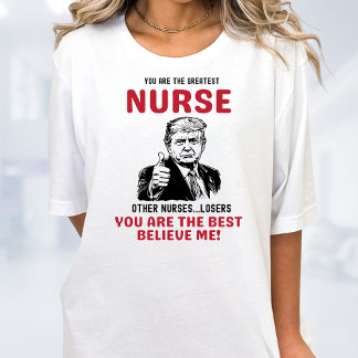 おもしろい素晴らしナース Tシャツ