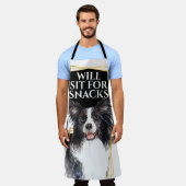 おもしろい縁どは軽食の水彩アート エプロン (着用した状態)