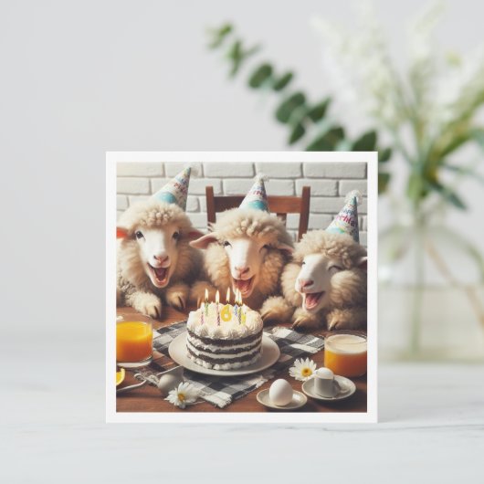 おもしろい羊の誕生日の招待，パーティー動物 招待状 (スタンド正面)