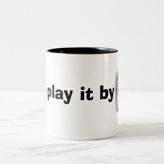 おもしろい耳の引用文のコーヒー・マグによってそれを遊ぼう ツートーンマグカップ (中央)