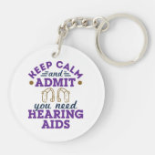 おもしろい聴覚保自認Need Hearing Aids キーホルダー (裏面)