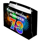 おもしろい花火+レインボーパターン「73」誕生日番号 ラージペーパーバッグ (裏面アングル)