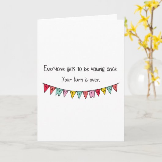 おもしろい誕生日は誰もが一度は若くなる カード (黄色い花)