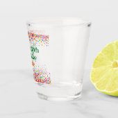 おもしろい誕生日カラフル紙吹雪の名前の追加の有効期間 ショットグラス (右)