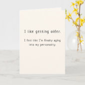 おもしろい誕生日カードが年を取るのが好き カード (黄色い花)